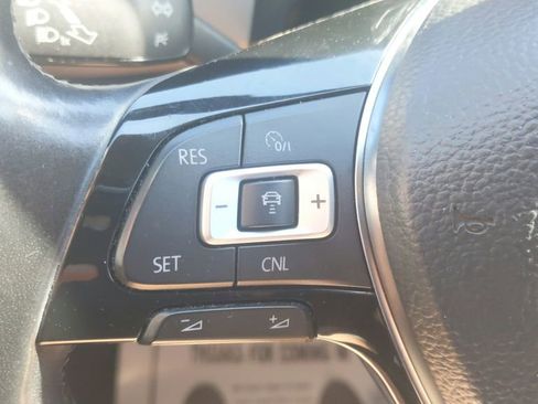 Used 2018 Volkswagen Atlas SE w/ R-Line Package image 21