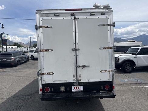 Used 2013 Chevrolet Express 3500 w/ Chrome Appearance Package RWD image 7