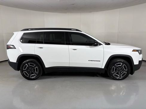 New 2026 Jeep Cherokee Laredo AWD/4WD image 9