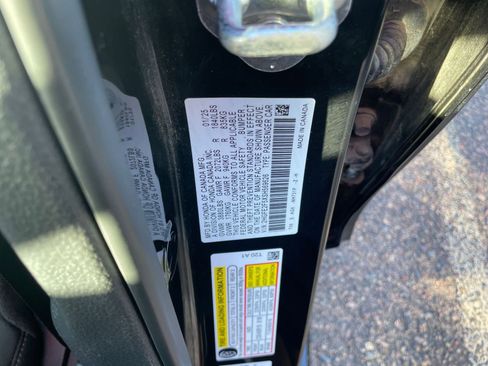 Used 2025 Honda Civic Sport image 27