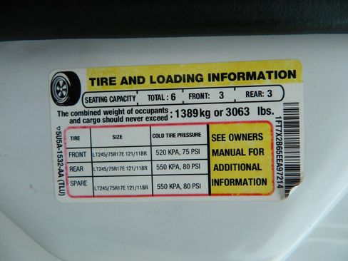 Used 2014 Ford F250 XL w/ Power Equipment Group AWD/4WD image 23