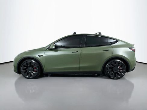 Used 2023 Tesla Model Y Performance AWD/4WD image 8