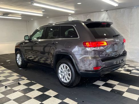 Used 2021 Jeep Grand Cherokee Laredo AWD/4WD image 9