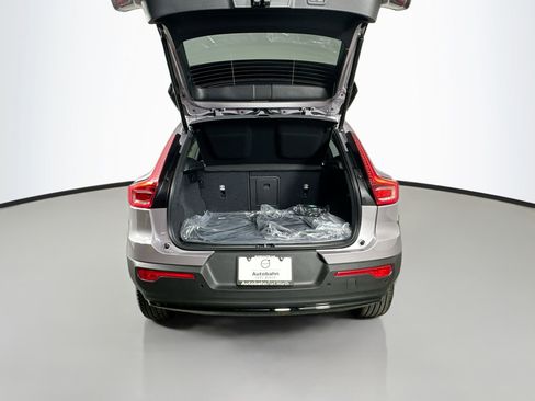 New 2026 Volvo XC40 B5 Ultra w/ Protection Package Premier image 26