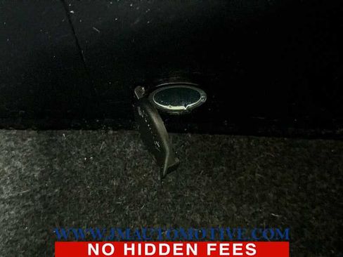 Used 2017 Toyota Tacoma SR5 image 35