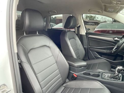 Used 2022 Volkswagen Jetta SE image 10