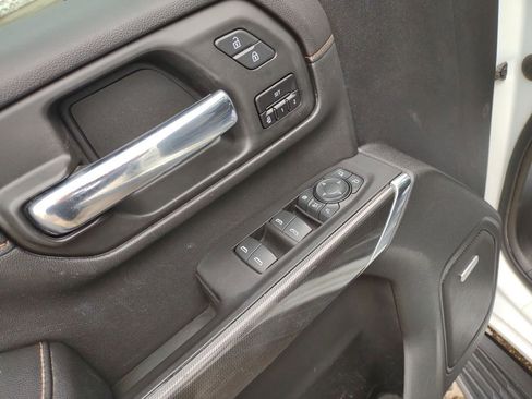 Used 2020 GMC Sierra 2500 AT4 w/ AT4 Premium Package AWD/4WD image 16