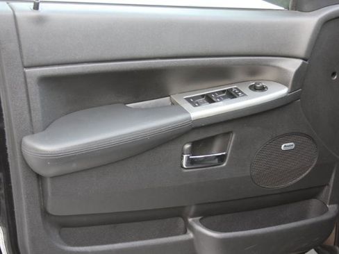 Used 2010 Jeep Grand Cherokee Laredo image 25