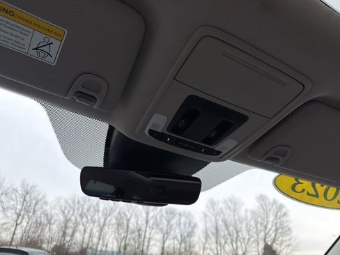 Certified 2023 Honda Pilot Touring image 14