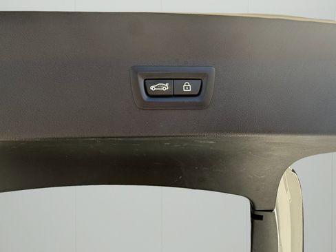 Used 2023 BMW X4 xDrive30i w/ Parking Assistance Package image 30