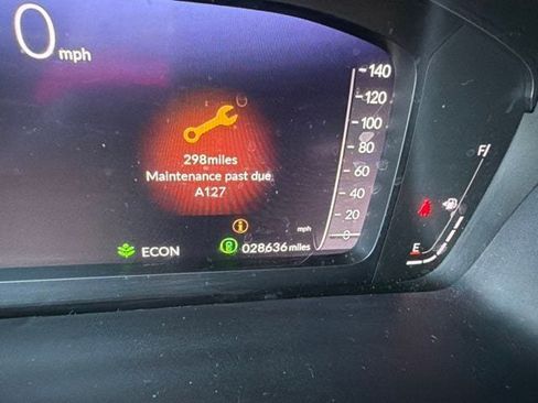 Used 2025 Honda Pilot Black Edition image 14