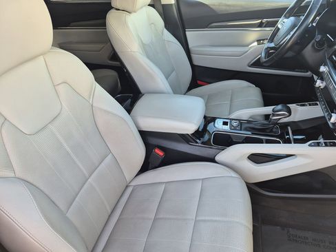 Used 2022 Kia Telluride SX image 18
