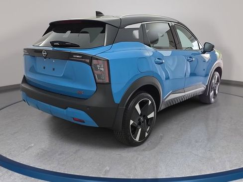 New 2026 Nissan Kicks SR FWD image 5