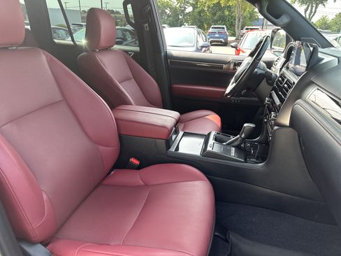 Used 2023 Lexus GX 460 Premium w/ Premium Plus Package AWD/4WD image 13