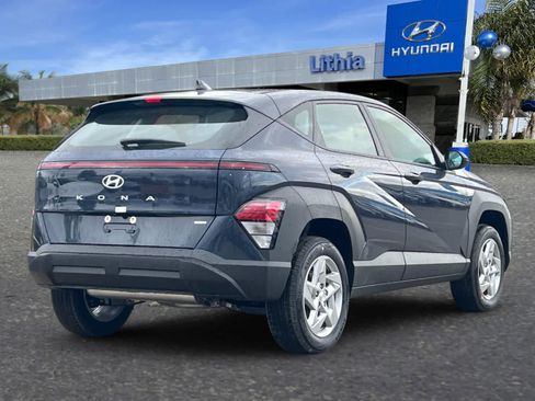 New 2026 Hyundai Kona SE image 2