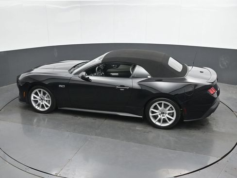 Used 2025 Ford Mustang GT Premium RWD image 37