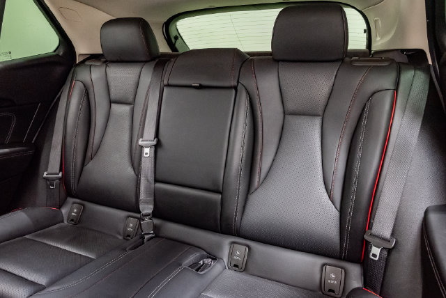 Used 2023 Buick Envision Essence w/ Sport Touring Package FWD image 31