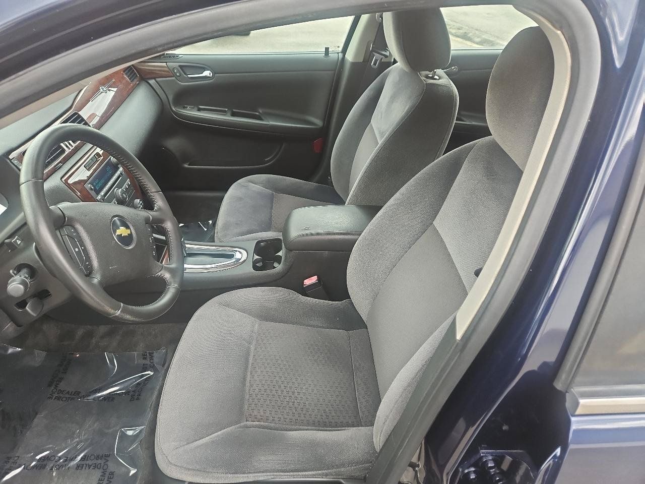 Used 2010 Chevrolet Impala LT w/ Convenience Package FWD image 12
