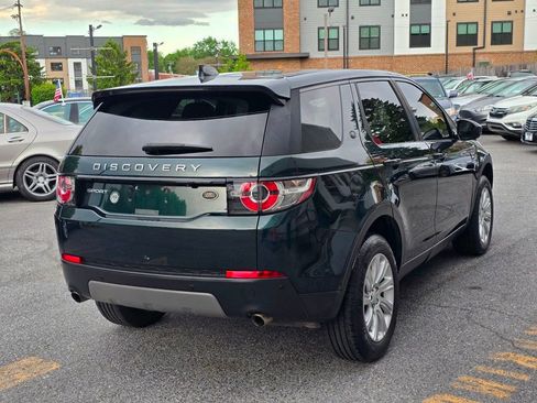 Used 2017 Land Rover Discovery Sport SE AWD/4WD image 5