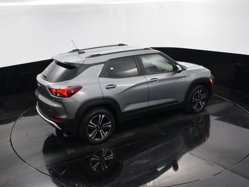 New 2025 Chevrolet TrailBlazer LT w/ Convenience Package FWD image 30