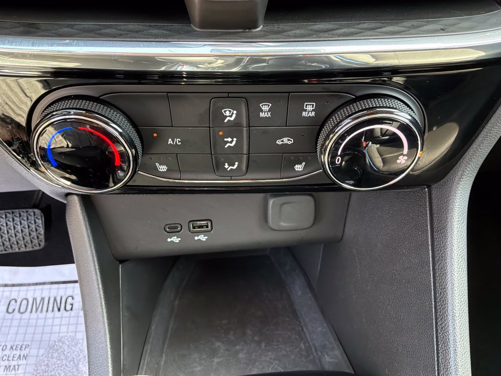 Used 2025 Buick Encore GX Sport Touring w/ Comfort Package FWD image 20