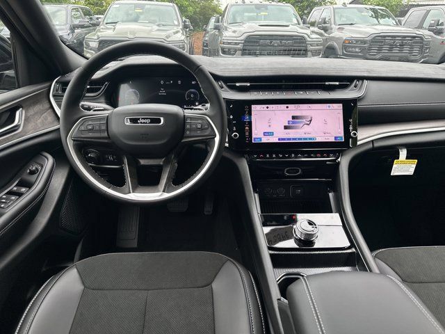 New 2026 Jeep Grand Cherokee Altitude RWD image 21
