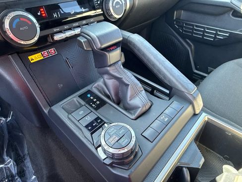 Used 2025 Toyota 4Runner TRD Off-Road AWD/4WD image 31