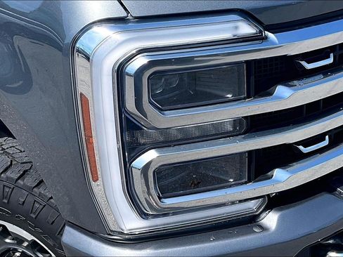 Used 2024 Ford F350 Platinum w/ Tremor Off-Road Package AWD/4WD image 27