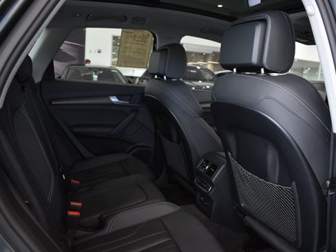 Used 2025 Audi Q5 2.0T Premium Plus w/ Premium Plus Package AWD/4WD image 28