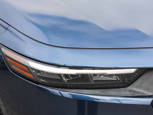 Certified 2023 Honda Accord EX image 6