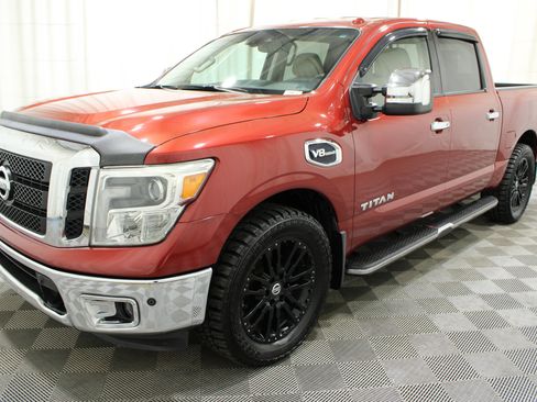 Used 2017 Nissan Titan SL w/ SL Towing Convenience Package RWD image 39