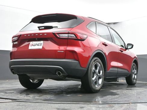 Used 2025 Ford Escape ST-Line w/ Cold Weather Package image 29