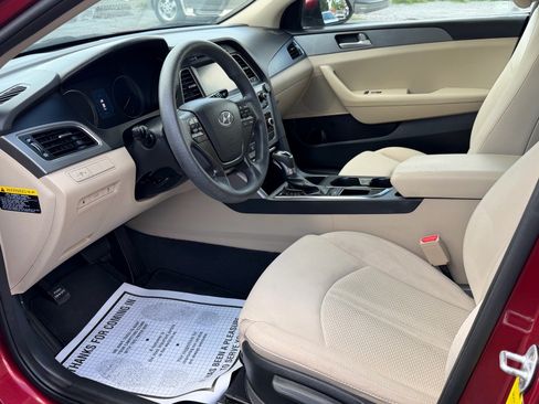 Used 2016 Hyundai Sonata SE FWD image 11