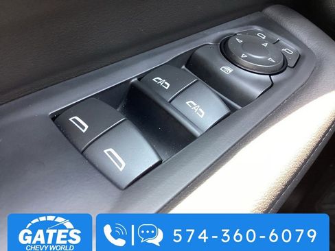 Used 2025 Chevrolet Suburban Z71 AWD/4WD image 26