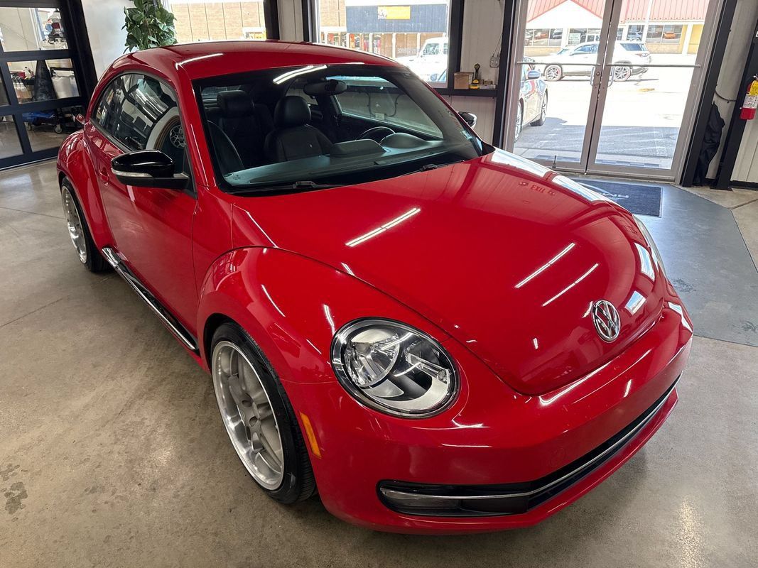 Used 2012 Volkswagen Beetle 2.0T FWD image 12