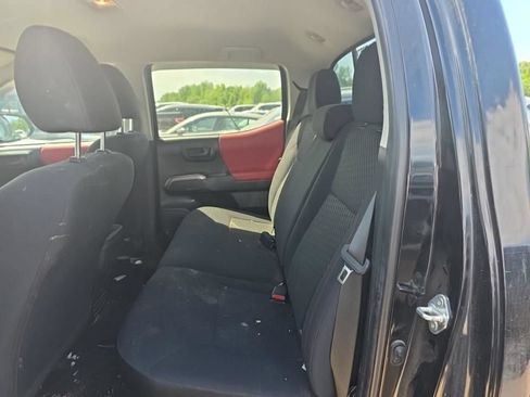 Used 2022 Toyota Tacoma SR5 RWD image 17
