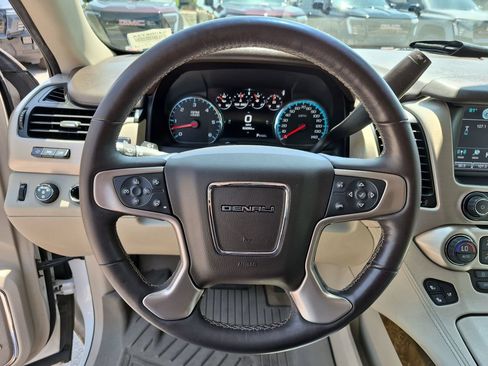 Used 2017 GMC Yukon XL Denali w/ Open Road Package AWD/4WD image 25