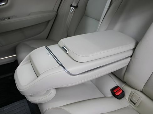 Certified 2023 Volvo S90 B6 Plus w/ Protection Package Premier AWD/4WD image 43