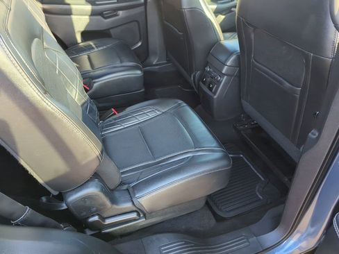 Used 2018 Ford Explorer Platinum image 45