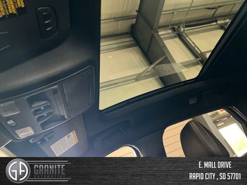 Used 2023 Ford Escape ST-Line Elite w/ Premium Technology Package AWD/4WD image 17