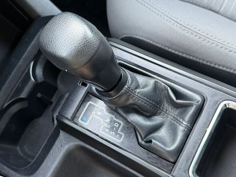 Used 2019 Toyota Tacoma SR w/ SR Convenience Package RWD image 32