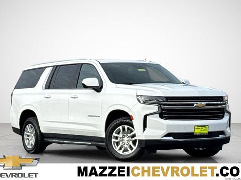 Used 2024 Chevrolet Suburban LT image 1