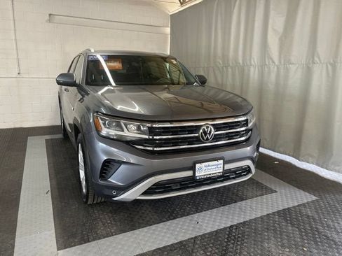 Certified 2021 Volkswagen Atlas Cross Sport SEL AWD/4WD image 2