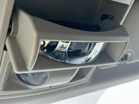 Used 2014 Dodge Grand Caravan SXT w/ UConnect Hands-Free Group image 34