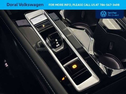 Used 2025 Volkswagen Atlas Cross Sport SE w/ Black Wheel Package image 21