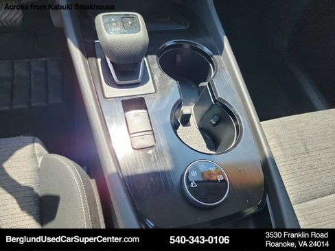 Used 2023 Nissan Rogue SV image 33