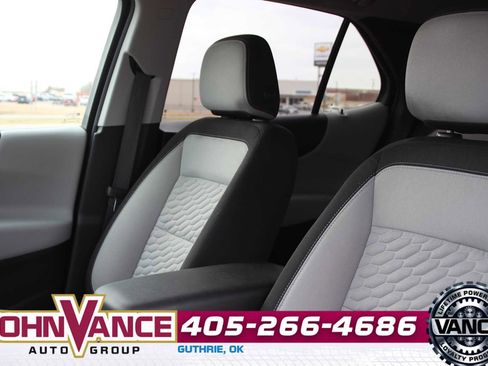 Used 2020 Chevrolet Equinox LT w/ Driver Convenience Package image 24