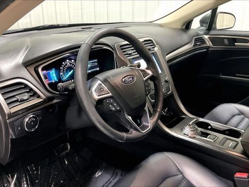 Used 2019 Ford Fusion SEL image 14