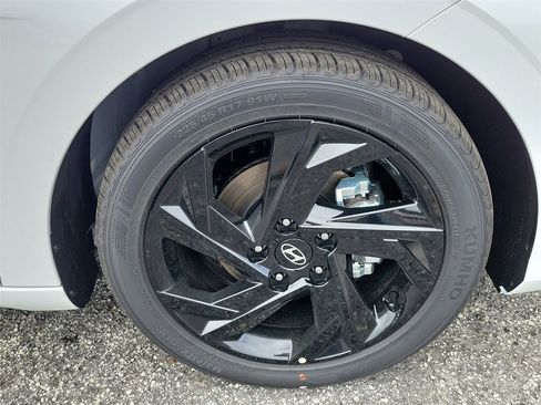 New 2026 Hyundai Elantra Sport image 6