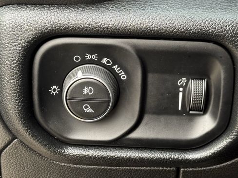 Used 2021 RAM 1500 Lone Star image 25